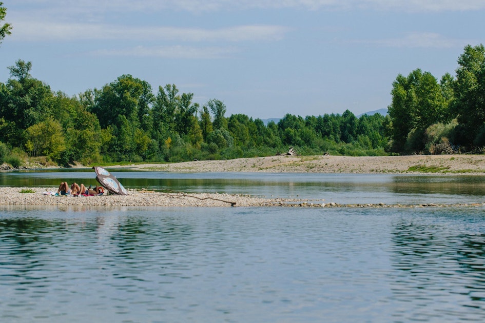 Camping Les Plages De L Ain Pincamp By Adac