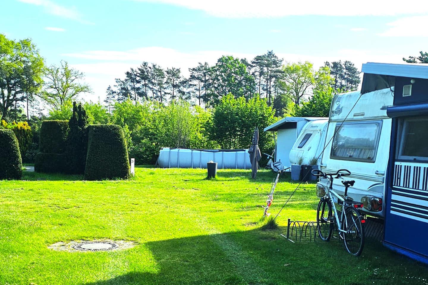 Campingpark Gartow - Wohnmobil- und Wohnwagenstandplätze auf der Wiese