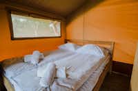 Kalahari Tent Terme Tuhelj - Doppelbett in einem Glamping-Zelt