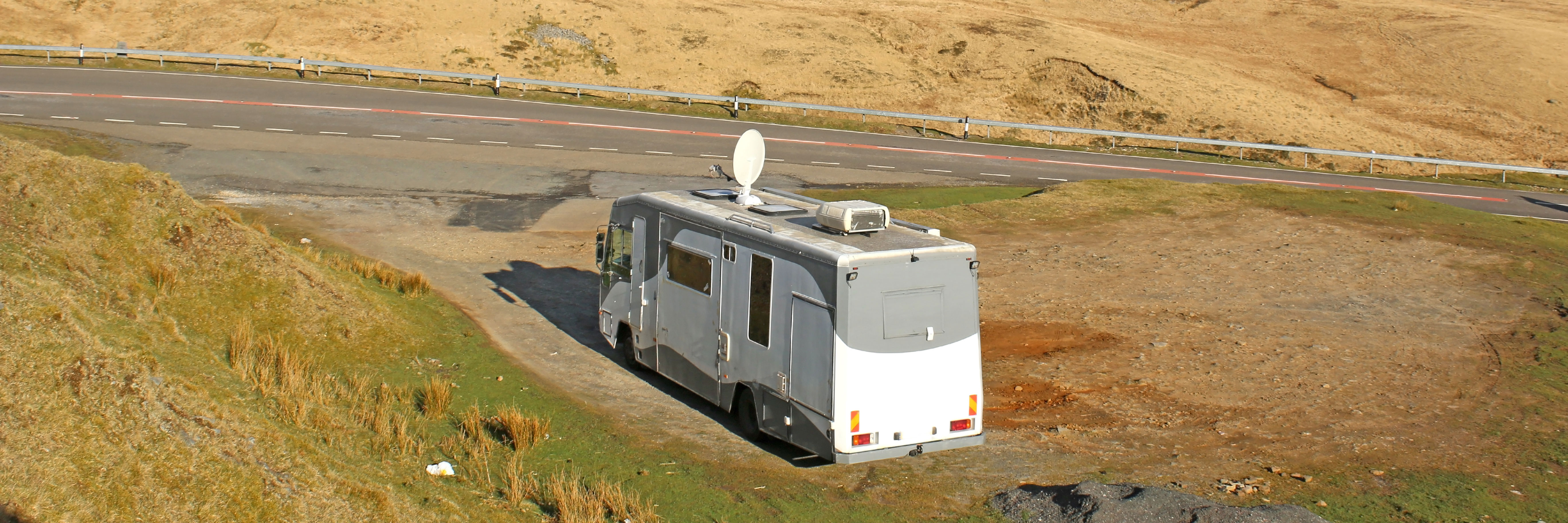 Automatische Sat-Antenne für Caravans und Wohnmobile 