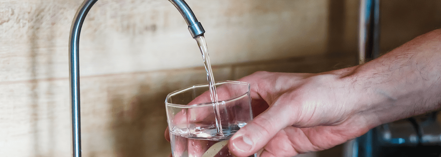 Wasserfilter im Wohnmobil: Das solltest du wissen - PiNCAMP Magazin